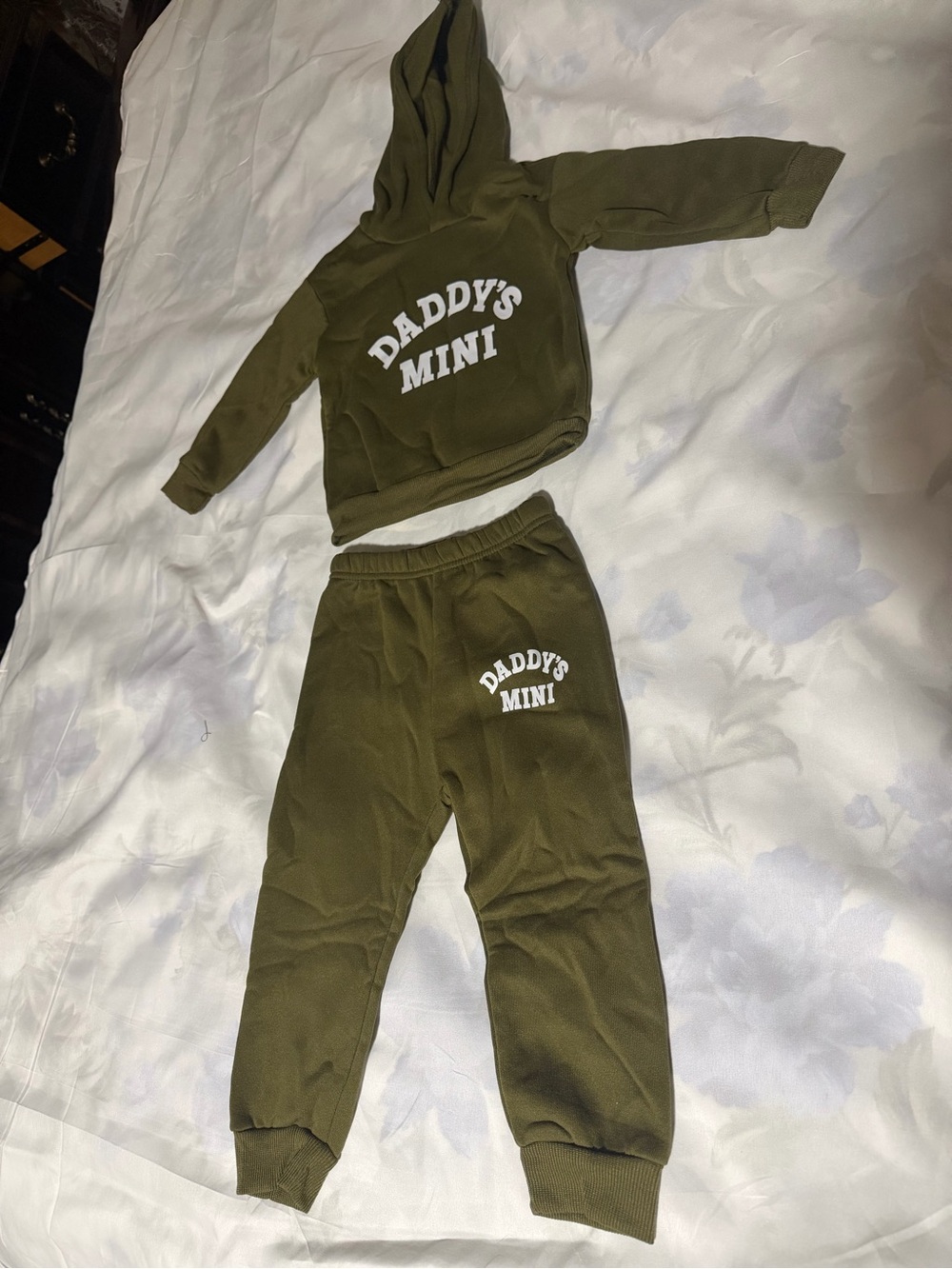 Kids Olive 'Daddy's Mini' Hoodie & Joggers Set